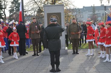 Jarmarkiem Świętomarcińskim uczcili w Widawie dzień 11 listopada